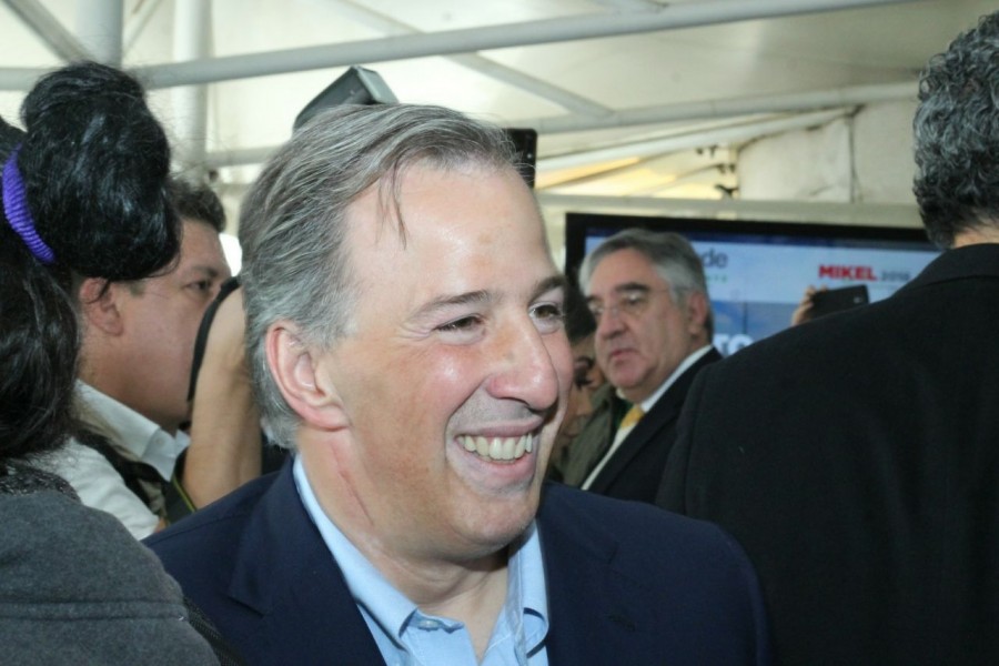 Simpatizantes del Peje le gritan a Meade