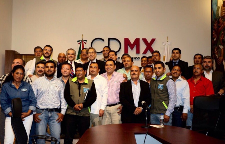 Garantiza Mancera mejoras laborales a recicladores de la CDMX