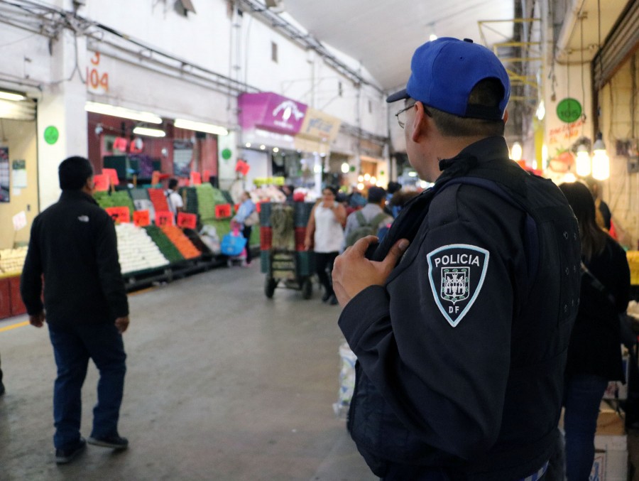 Detiene Policía Auxiliar de Central de Abasto a dos asaltantes