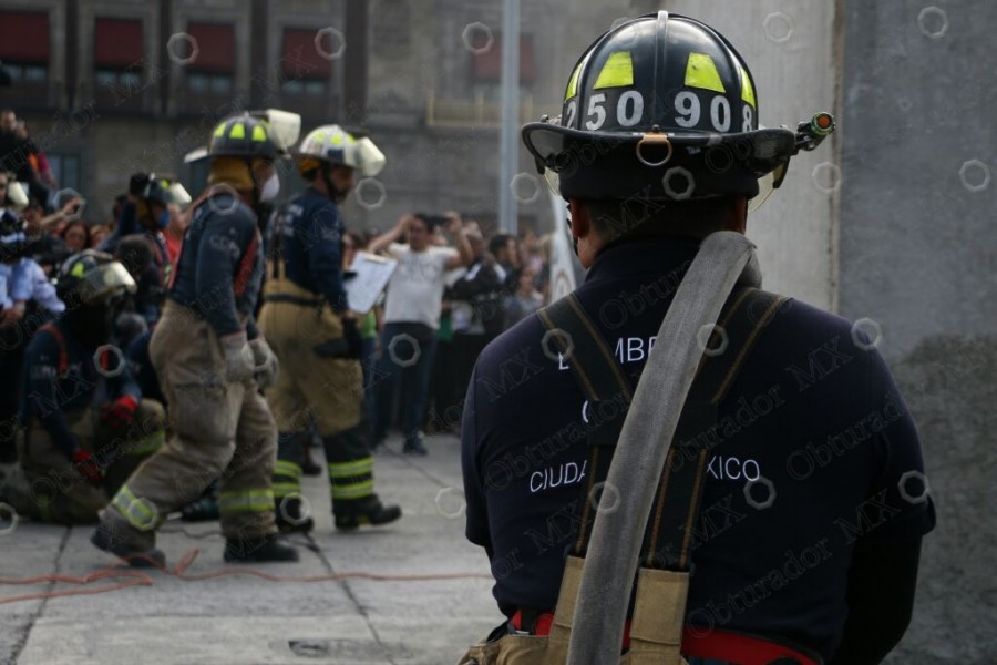 Entregan Premio Nacional de Protección Civil