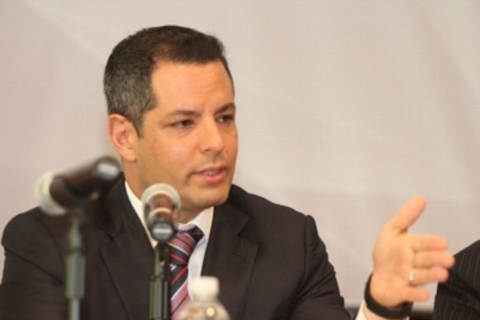 Murat informa que cerrará la frontera con Veracruz