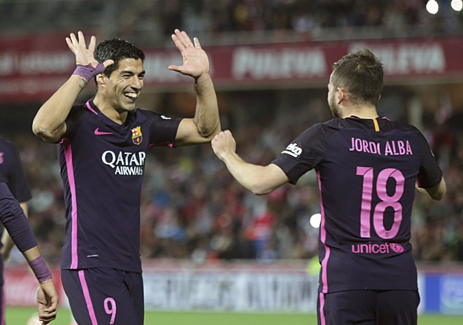 Barcelona apalea al Granada de Ochoa