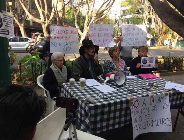Se oponen vecinos de la colonia Juárez a la ampliación del horario de parquímetros