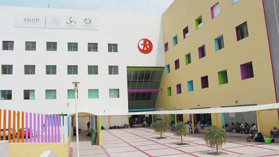 AMLO afirma que investigarán a Director del Hospital Infantil por desabasto; éste dice que está garantizado el tratamiento por un mes