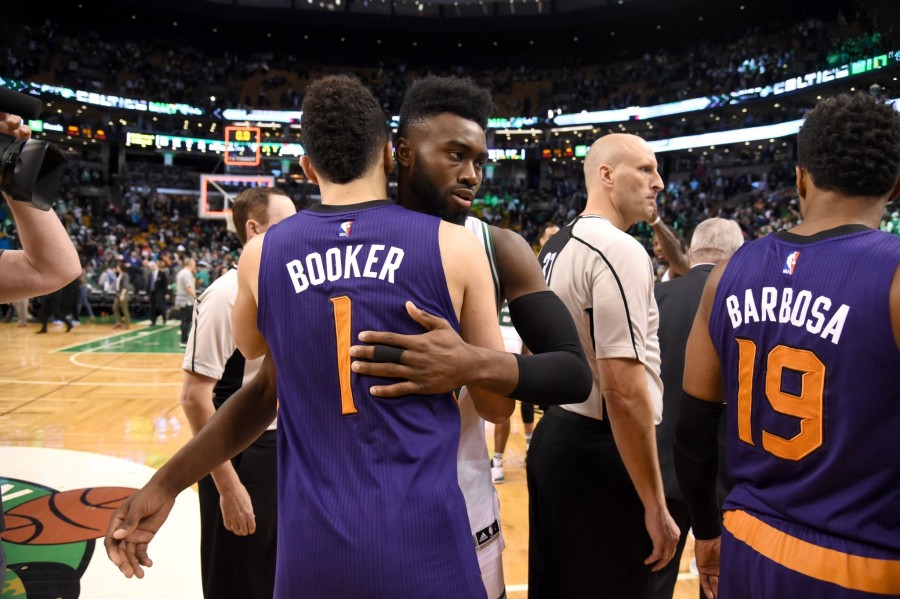 Histórica noche para Booker, pero con derrota
