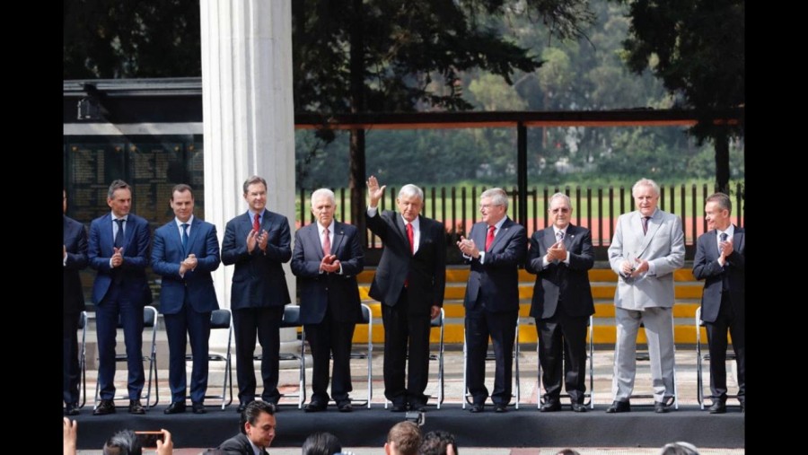 Apoyo a deportistas para ganar muchas medallas, promete AMLO