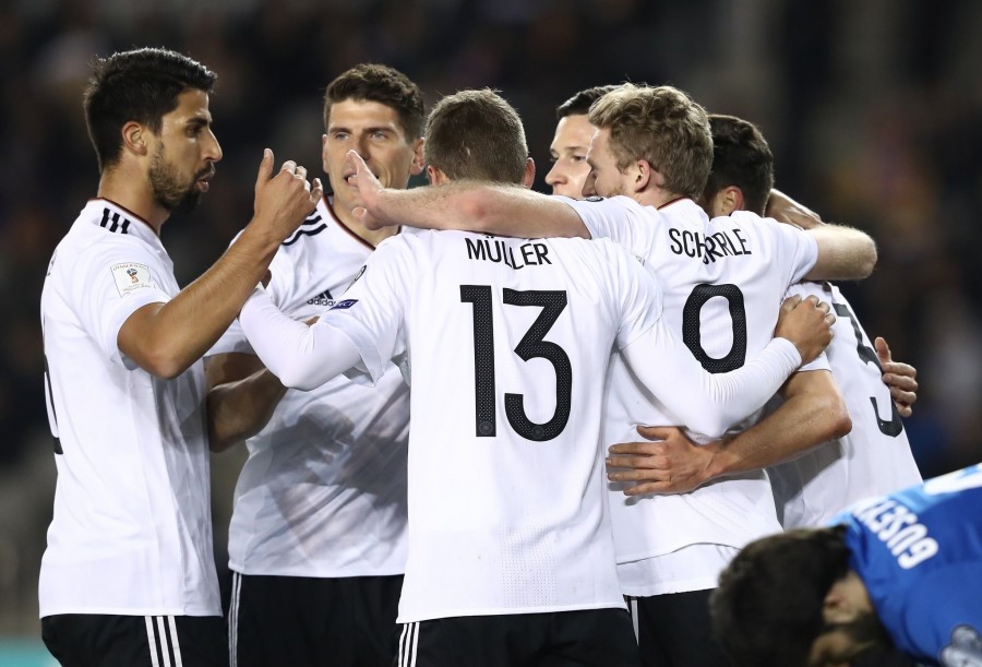 Inglaterra y Alemania ganan con facilidad rumbo a Rusia 2018