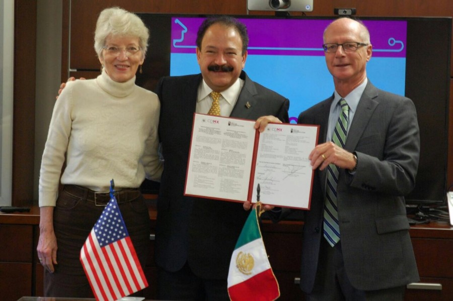 Universidad de Indiana se suma a fortalecimiento de El Médico en Tu Casa
