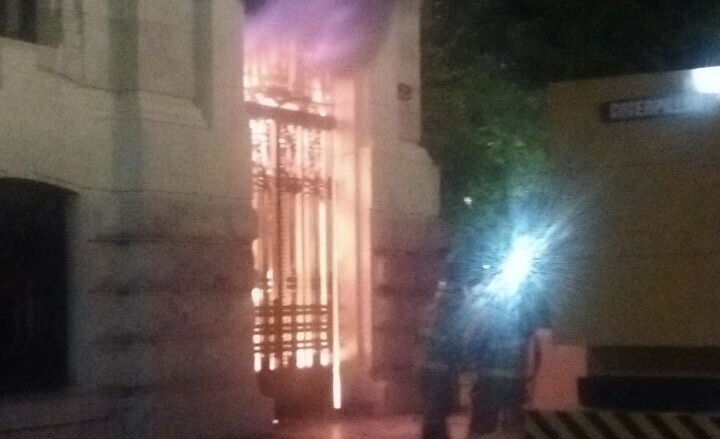 Se incendia Bellas Artes por un corto circuito