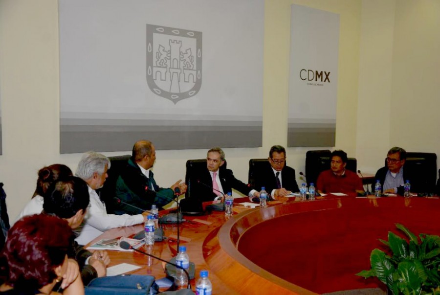 Trabajará gobierno con campesinos para crear política alimentaria