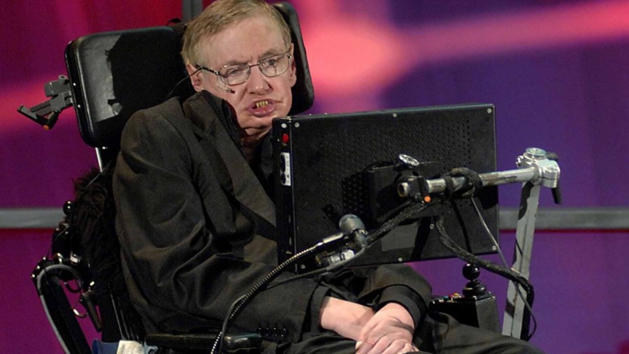 Hospitalizan al astrofísico Stephen Hawking