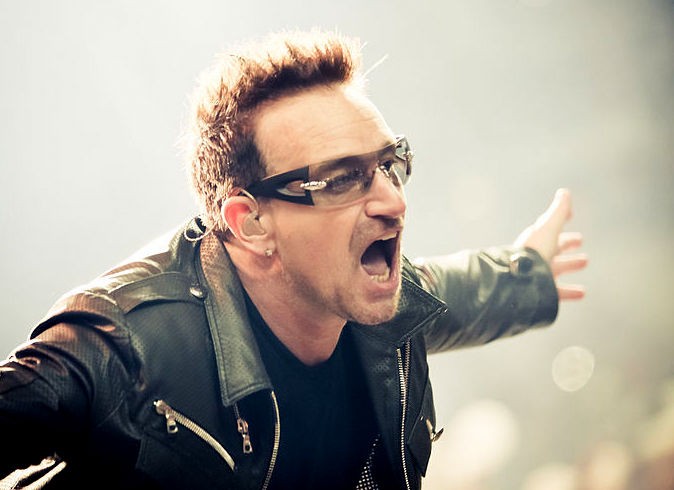 Bono celebra 57 años con nueva gira