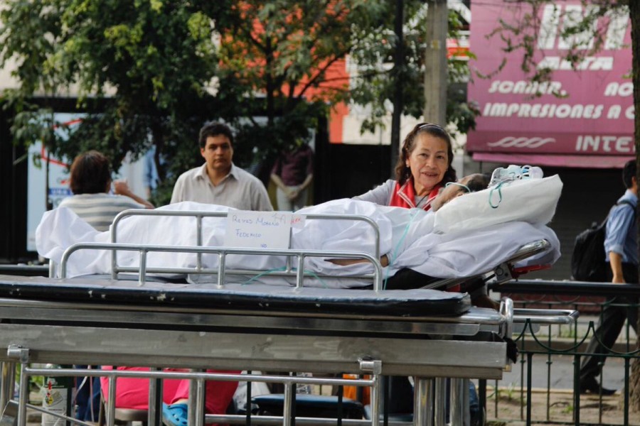 Escribe debajo de los escombros del Colegio Rebsamen para ser rescatada