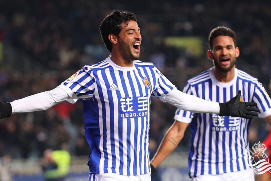 Carlos Vela anota un gol en su último partido con la Real Sociedad