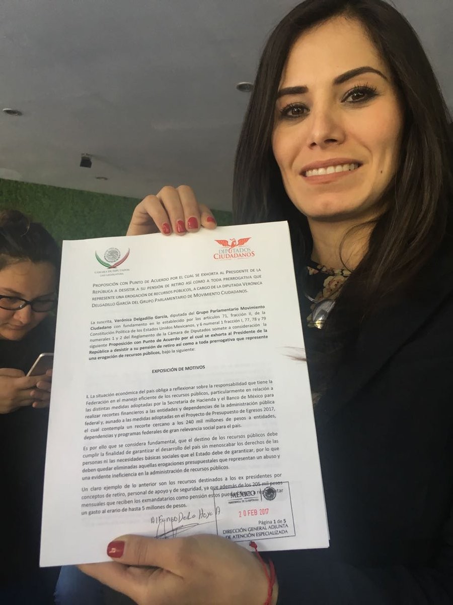 Piden a EPN renunciar a la pensión vitalicia