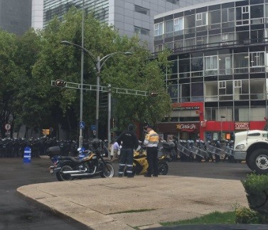 Manifestantes colapsan Paseo de la Reforma