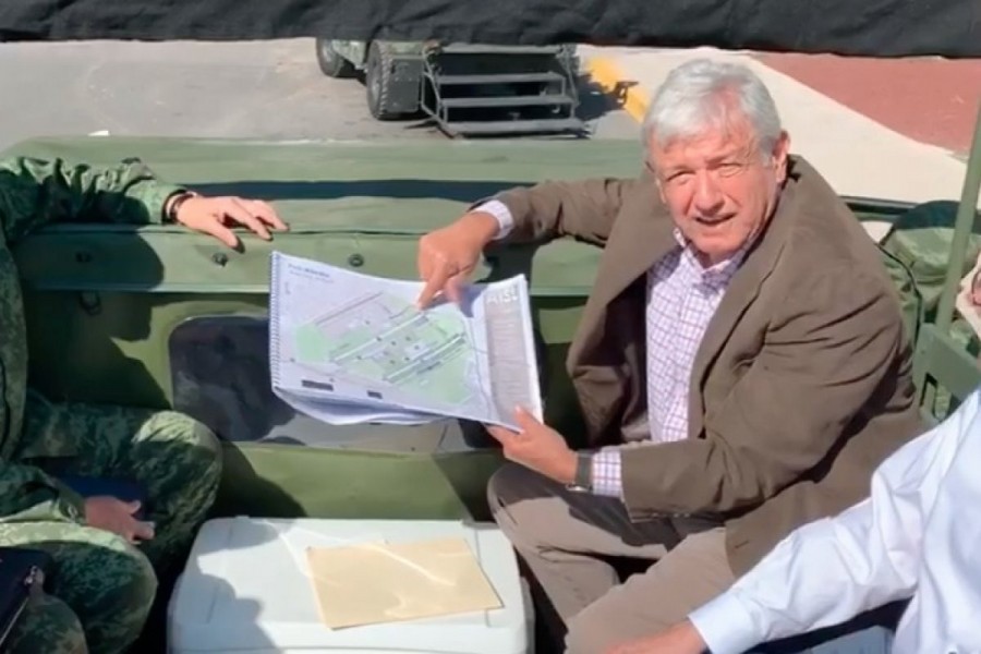 AMLO confirma que militares construirán Santa Lucía