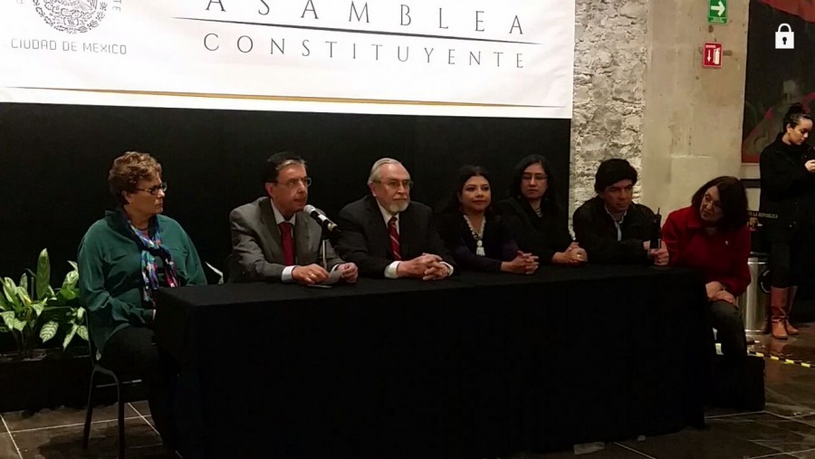 La gresca de diputados constituyentes repercute en la sesión de hoy