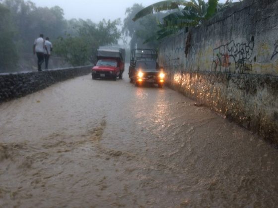 Fuerte lluvia en Huejutla