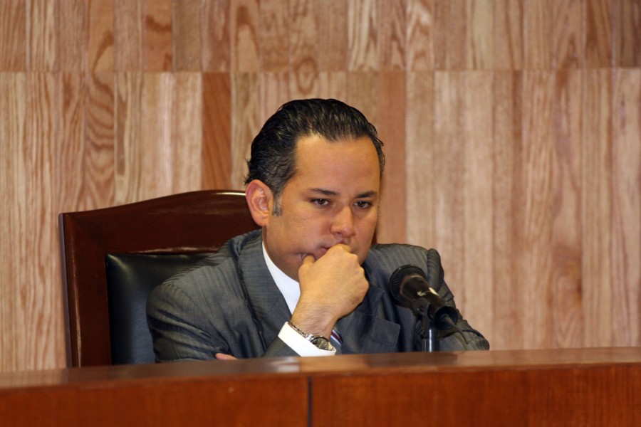 Destituyen a Santiago Nieto por evidenciar a Lozoya