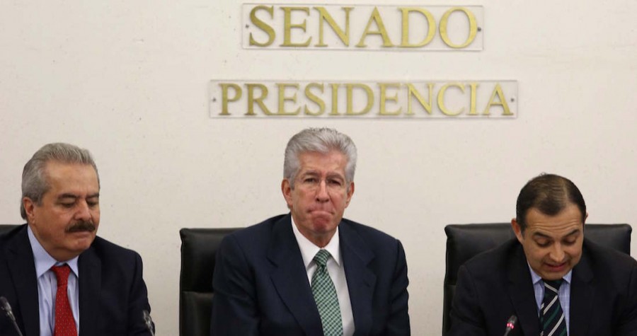 Irresponsable dejar el barco a media agua: Ruiz Esparza