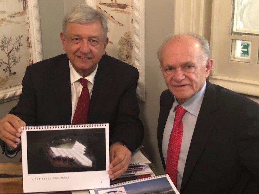 Se reúne AMLO con Harp Helú; acudirá a la inauguración del estadio de los Diablos Rojos