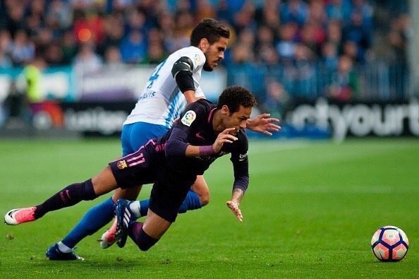 Termina la racha del Barcelona de partidos sin expulsados ni penaltis en contra