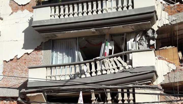 Se colapsa edificio en Lindavista tras sismo de 7.1 grados Richter