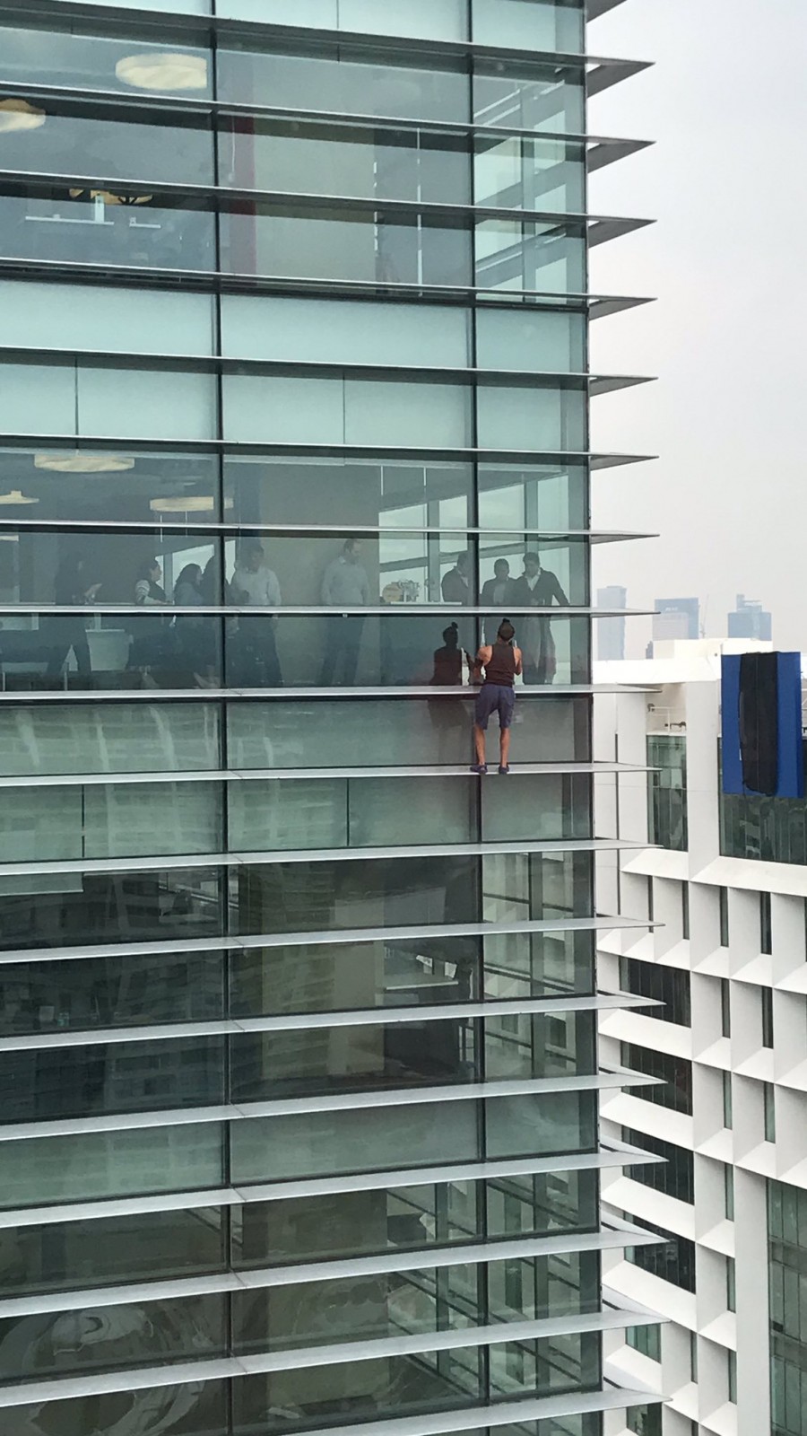 Escala ciudadano ruso edificio de la Nestle