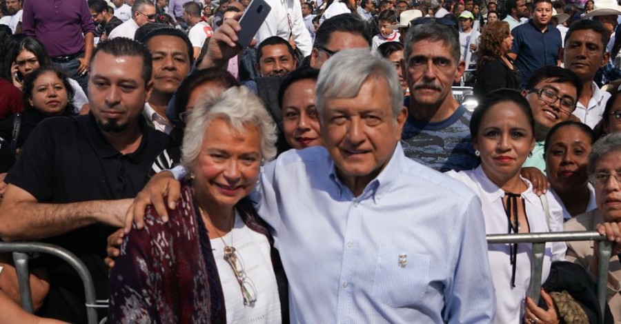 AMLO pide a los mexicanos convencer a los huachicoleros de abandonar su actividad delictiva