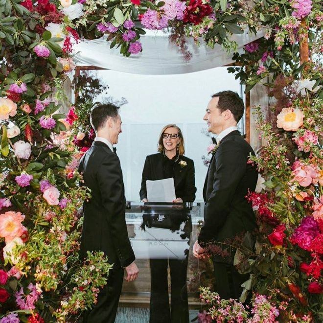 Se casa Jim Parsons con su novio desde hace 14 años Todd Spiewak