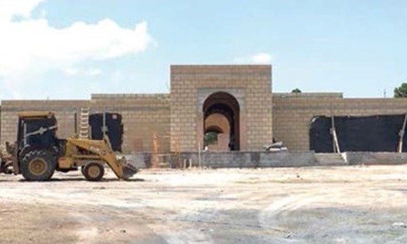 El Palacio Rosa es ahora Los Pinos del Bronco