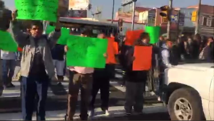 Protestan ambulantes de San Cosme