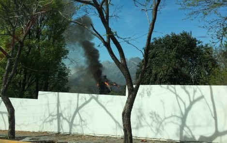 Sofocan Bomberos incendio en el Planetario Alfa