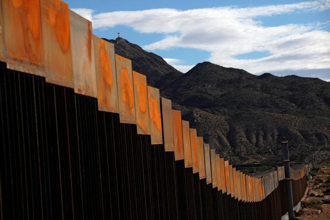 No se edificará una barrera donde no tenga sentido: John Kelly