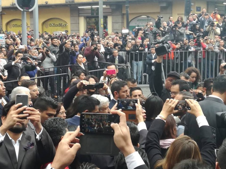 Arriba AMLO al Congreso de la CDMX