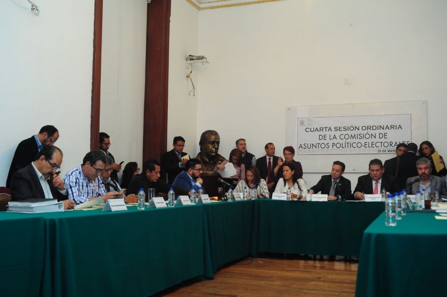 Acusan irregularidades en aprobación de ley electoral en comisiones de ALDF; decretan receso