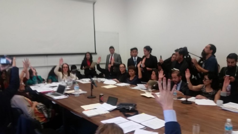 Sin debate y solo elogios, aprueban en lo general dictamen de alcaldías en la Asamblea Constituyente