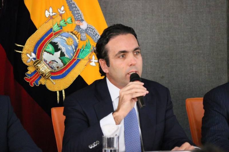 Ecuador busca acuerdo comercial y temas seguridad con EU