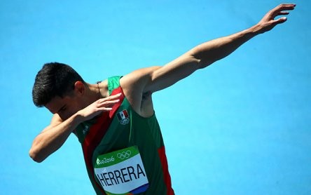 Clasifica JosÃ© Carlos Herrera a semifinal de 200 metros