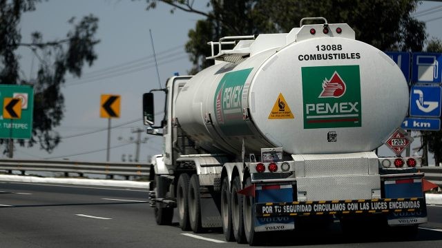 Pierde Pemex 87 mil 900 mdp por competencia y caída en precio del crudo
