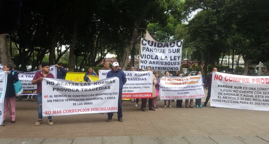 Vecinos exigen destitución de Claudia Sheinbaum por irregularidades en construcciones de Tlalpan
