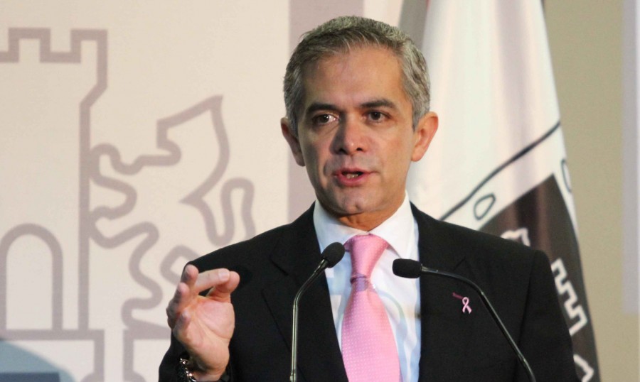 Designa Mancera sus seis constituyentes
