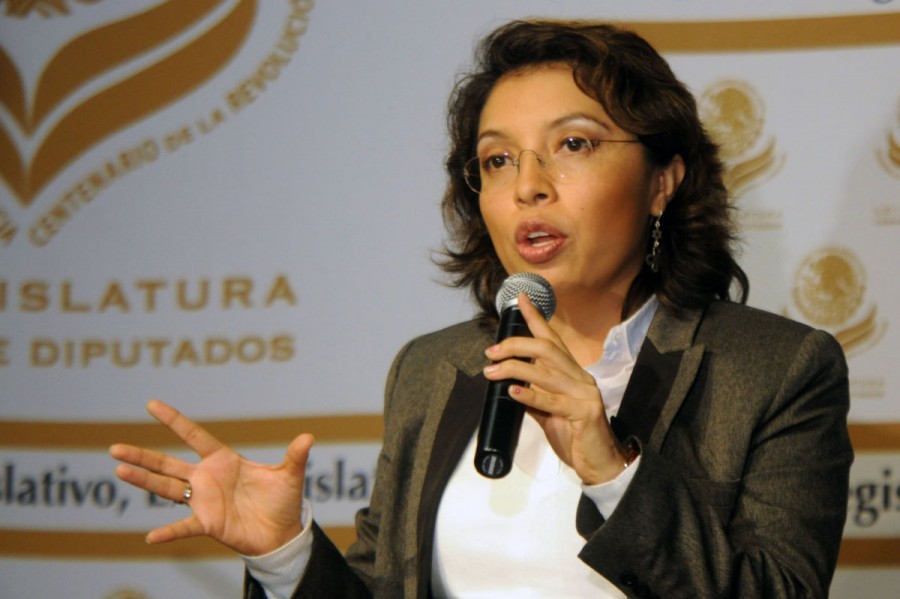 Califican homicidio de periodistas como delito federal