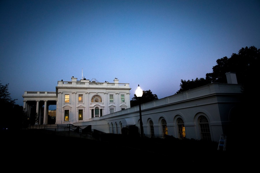 Renuncia director de comunicaciones de la Casa Blanca