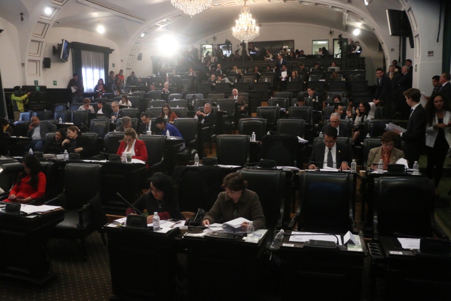 Sesiona Constituyente sin quórum