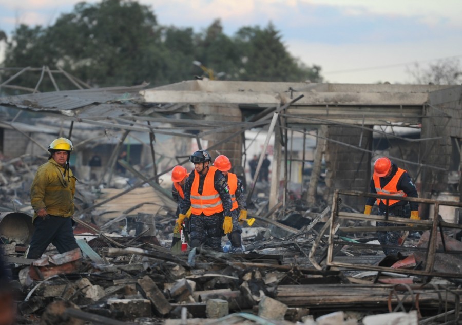 Realiza Estado de México recuento de daños de la explosión en Tultepec