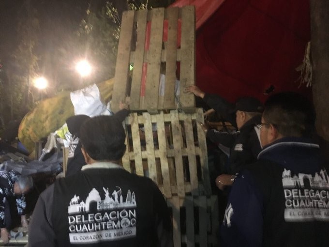 Liberan La Ciudadela de comerciantes y basura