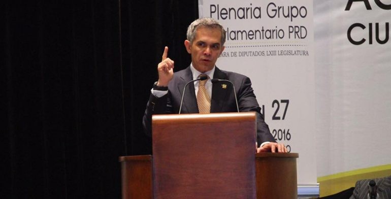 Arremete Mancera contra reforma estructurales