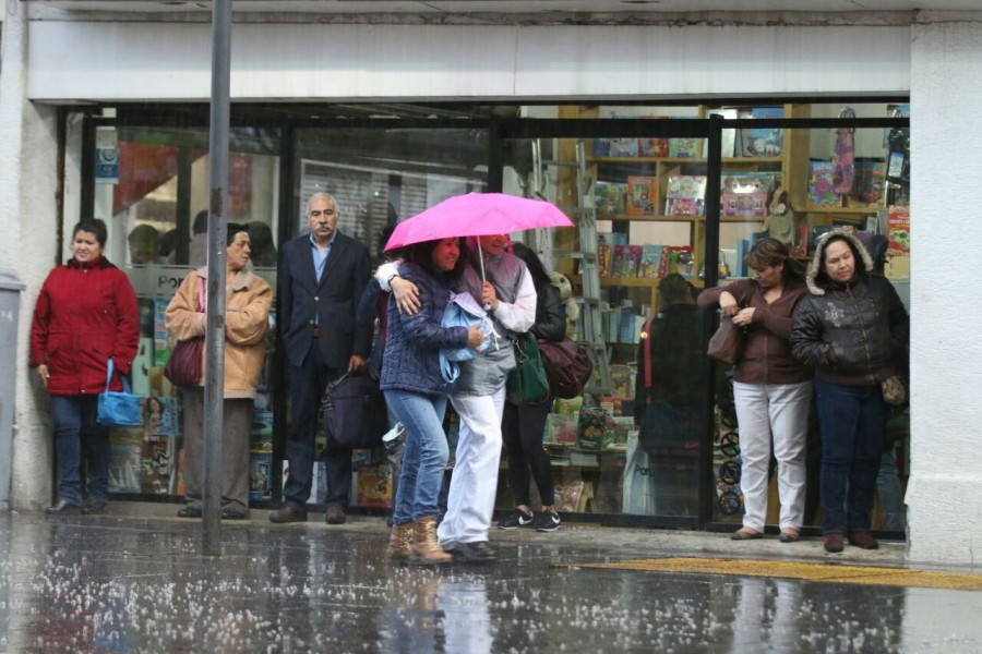 Cae la primera lluvia del 2017 en la CdMx